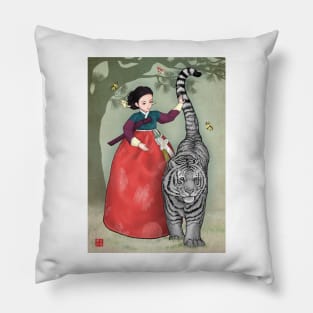 Brave Woman Black Tiger in Hanbok Pillow