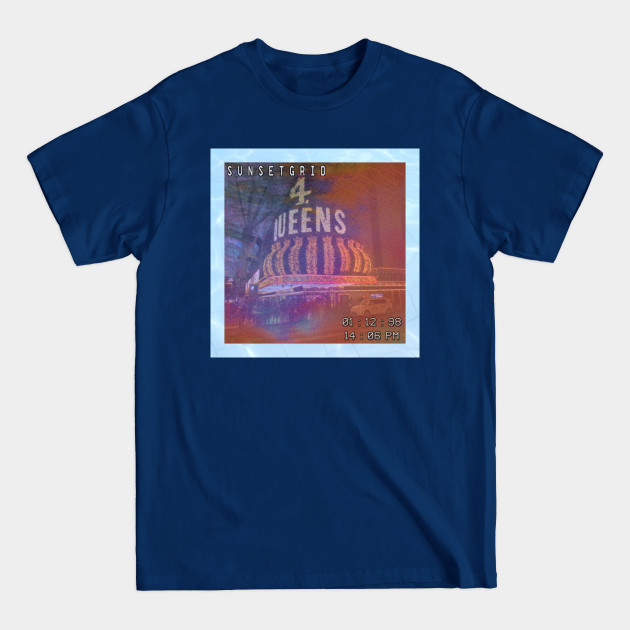 Discover Queens - Vaporwave - T-Shirt