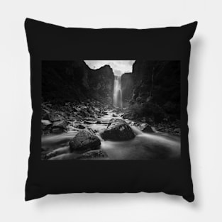 Wailing Widow Falls Scotland Pillow