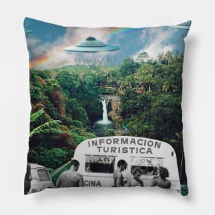 The Visitors // UFOs in paradise Pillow