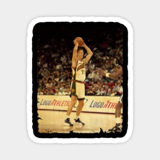 Detlef Schrempf - Vintage Design Of Basketball Magnet