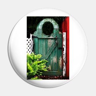 GREEN GARDEN GATE Pin