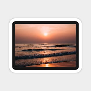 SUNRISE AND SURF ON THE SOUTH CHINA SEA DESIGN Magnet