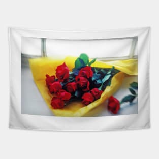 A dozen red roses Tapestry