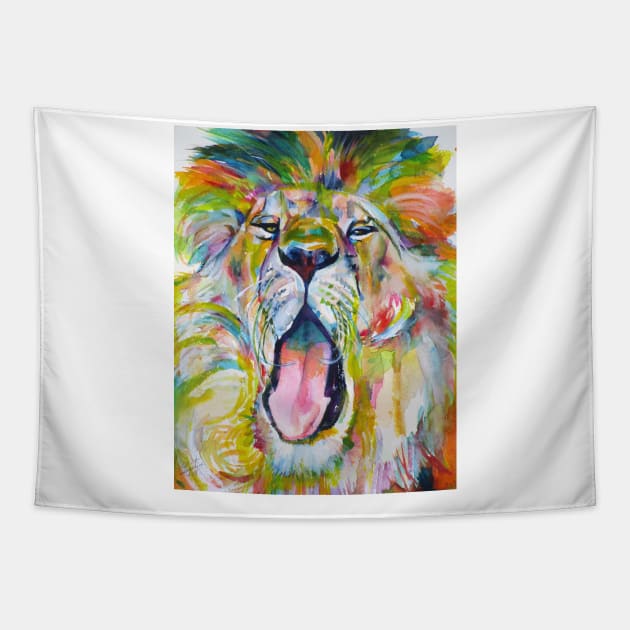 LION YAWNING Tapestry by lautir