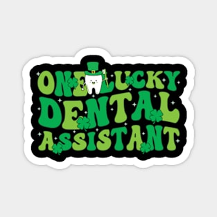 One Lucky Dental Assistant Groovy Retro St Patrick's Day Magnet