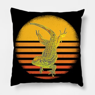 Lizard Chilling Hanging out Retro Sunset Background Pillow