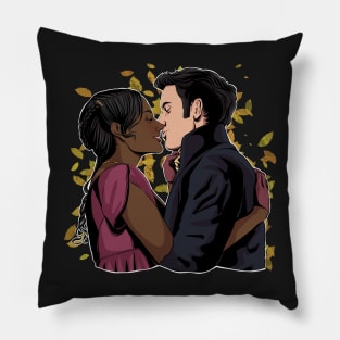 Kate and Anthony Bridgerton kissing fanart Pillow