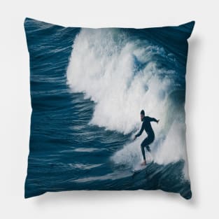 blue ocean waves Pillow