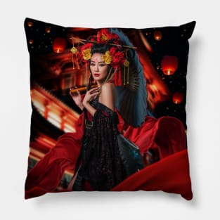 Queen of Hearts Pillow