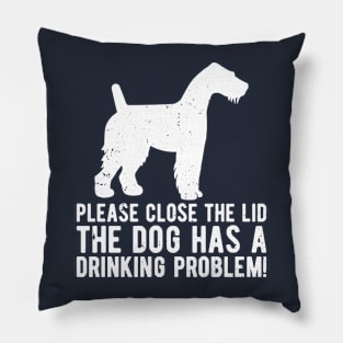 please close the lid the dog has a drinking problem! Pillow