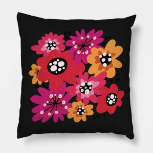 Fun flowerpower pattern in 1970-style, orange, red, pink, black, peach Pillow