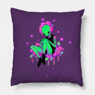 Aesthetic alien Pillow