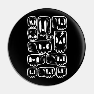 SKULLYS Pin