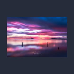 Sunrise at Corner Inlet, Yanakie, South Gippsland, Victoria, Australia. T-Shirt