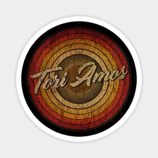 arjunthemaniac, circle retro faded Tori Amos Magnet