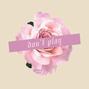 don't play//halsey T-Shirt