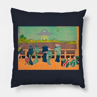 UFO in Japan - Hokusai Pillow