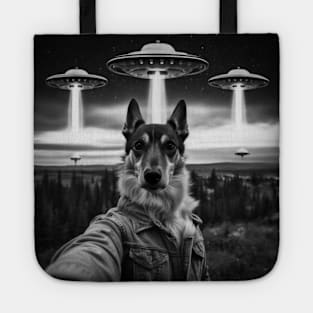 Selfie of Funny Dog And Aliens UFO Tote