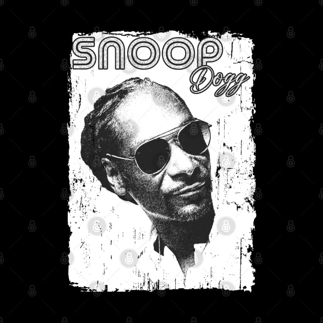 Snoop dogg//black white design T-Shirt by YukieapparelShop