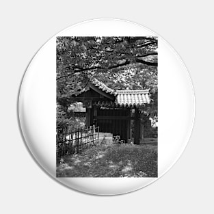 Himeji Castle Park Gate Pin