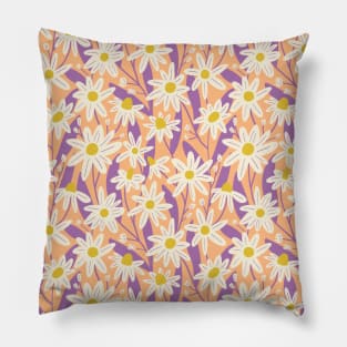 Wild daisy flower pattern in coral Pillow