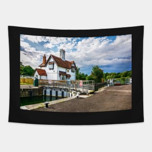 The Lock Keeper's Cottage At Goring Tapestry