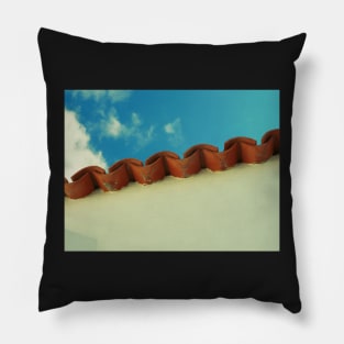 Red tiles with sky blue background Pillow