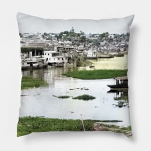 Vintage Photo of Manuas at Low Tide Pillow