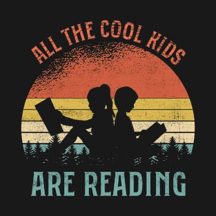 All The Cool Kids Are Reading - Children T-Shirt