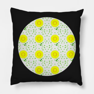 Oh, Daisy! You're a breath of summer air. A breezy, cheerful design. Pillow