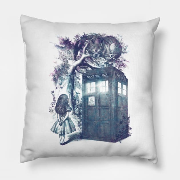 WHO is in wonderland? Pillow by princesslestat