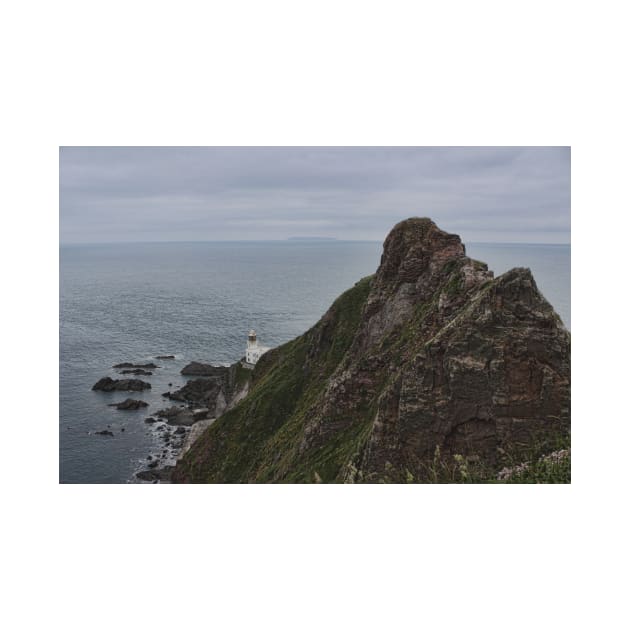 Hartland Point Lighthouse by avrilharris