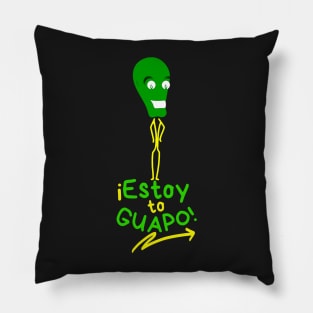 Funny green martian very proud of himself. Funny phrase in Spanish: I'm so handsome!. Popular expression in Spanish. Pillow