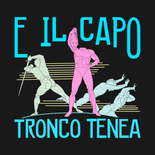 E il capo tronco tenea... T-Shirt