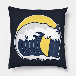 Surf and waves Pillow