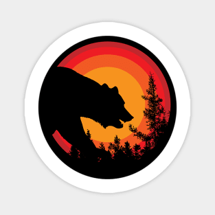Grizzly in the moonlight Magnet
