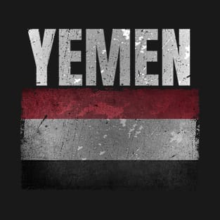 Distressed Yemen Flag Graphic Gifts for Men Women Kids Yemeni T-Shirt