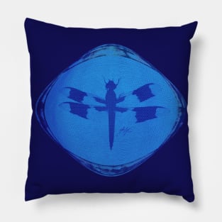 Dragonfly Dragon's Eye on Blue Hexagonal Bubblewrap Pattern Pillow