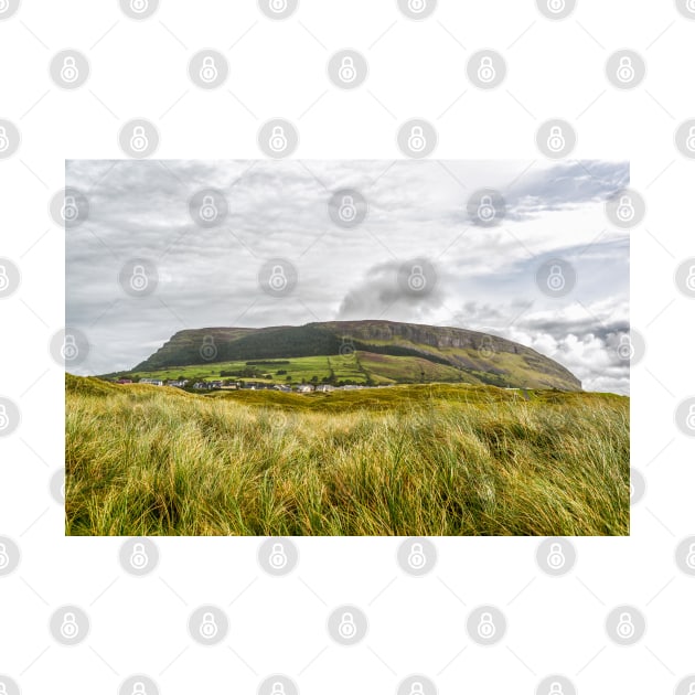 Knocknarea Mountain, Sligo, the north side from Strandhill Beach by mbangert