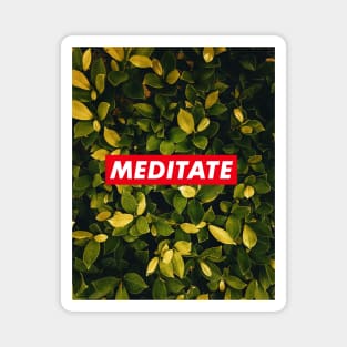 Meditate green 02 Magnet