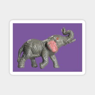 PLASTIC FANTASTIC: Elephant Magnet