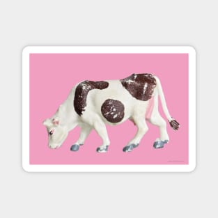 PLASTIC FANTASTIC: Cow Magnet