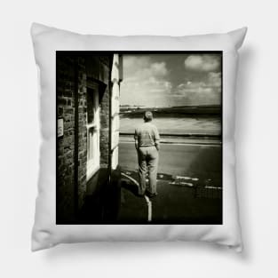 Taking in the View - Wells-next-the-sea, Norfolk, UK Pillow