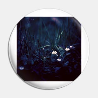 White Petal Flowers and Grass Pin