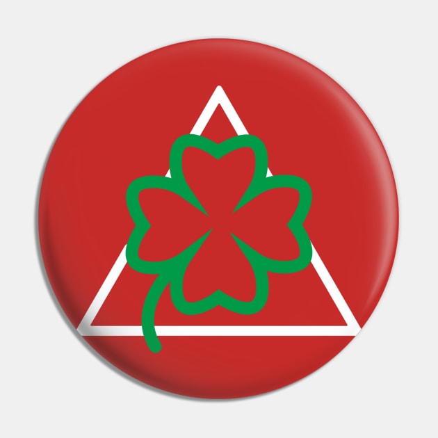 Quadrifoglio verde minimalistic Pin by bobdijkers