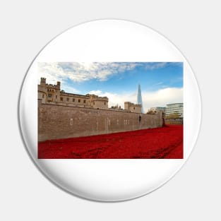 Tower of London Red Poppies UK Pin