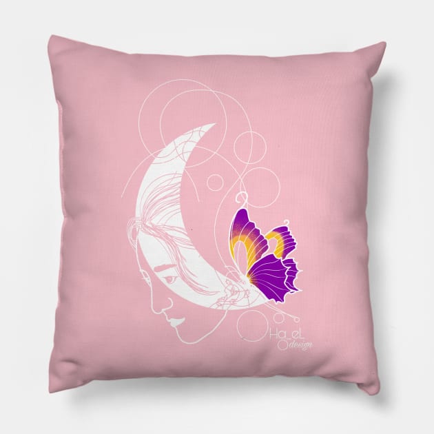 dazzling beauty Pillow by Ha_eL