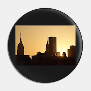 Manhattan sunset Pin