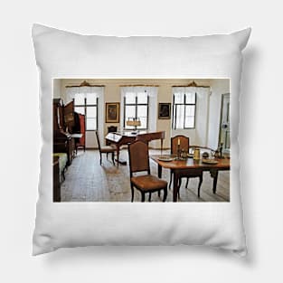 Mozarts Geburtshaus Still Life Pillow